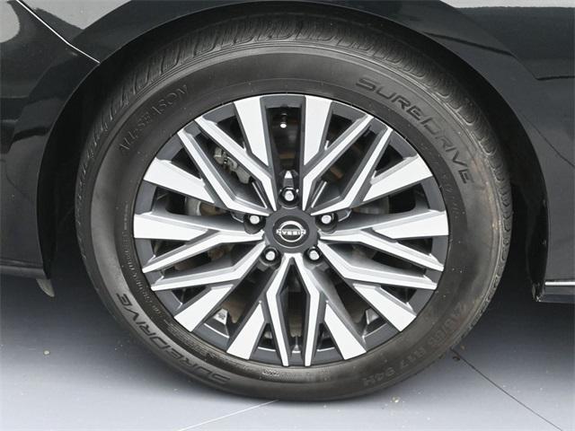 used 2024 Nissan Altima car, priced at $20,955