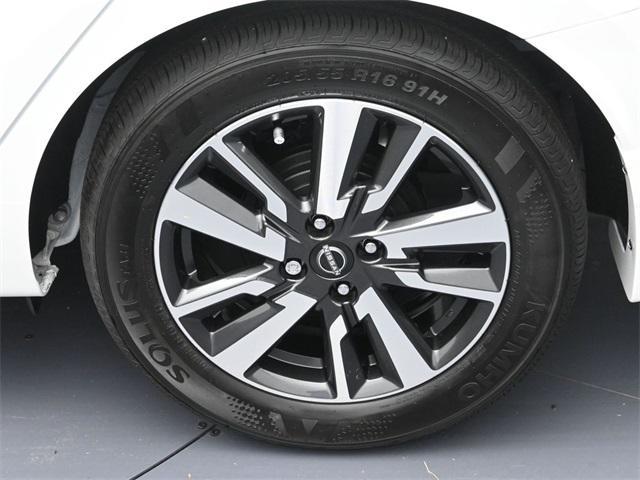 new 2025 Nissan Versa car, priced at $20,389