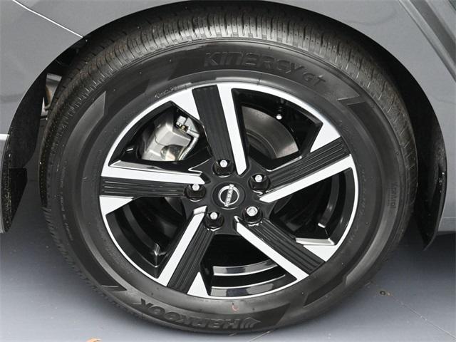 new 2025 Nissan Sentra car, priced at $23,566