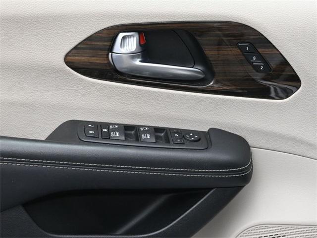 used 2023 Chrysler Pacifica car, priced at $26,798