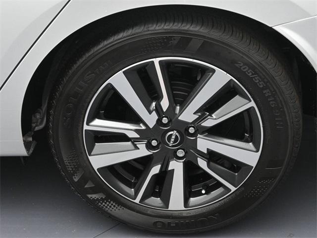 new 2025 Nissan Versa car, priced at $20,040