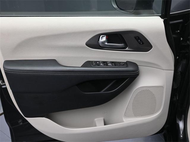 used 2023 Chrysler Pacifica car, priced at $22,517