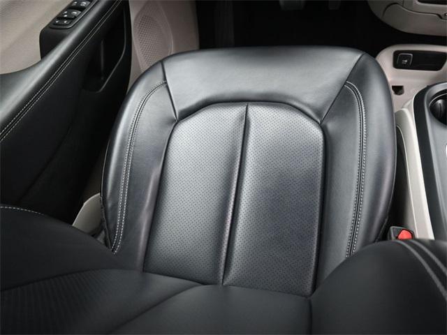 used 2023 Chrysler Pacifica car, priced at $22,517
