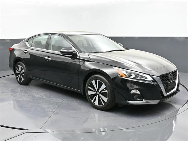 used 2022 Nissan Altima car, priced at $25,122