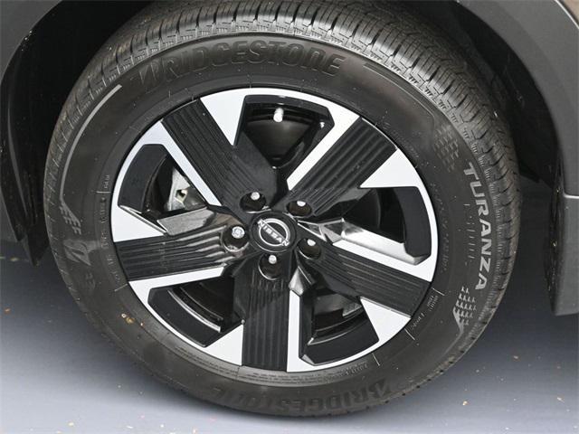 new 2026 Nissan Kicks car, priced at $26,423