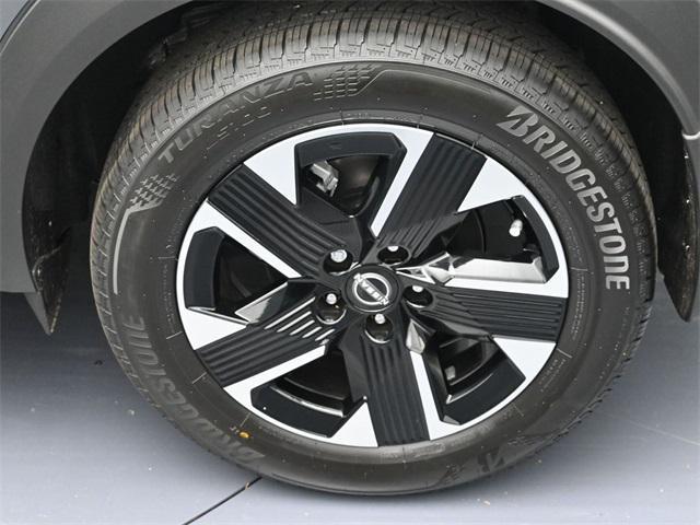 new 2025 Nissan Kicks car, priced at $26,160
