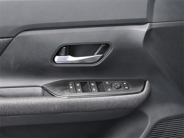 new 2025 Nissan Kicks car, priced at $26,160