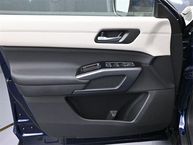 new 2025 Nissan Pathfinder car, priced at $45,570