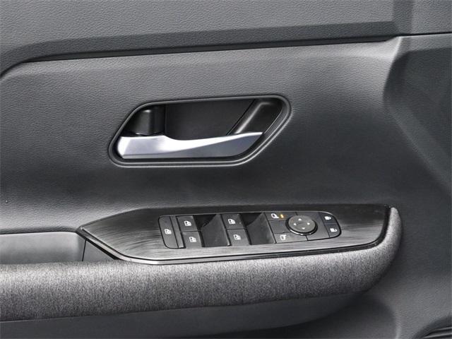 new 2025 Nissan Kicks car, priced at $26,431