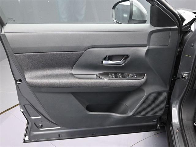 new 2025 Nissan Kicks car, priced at $24,510