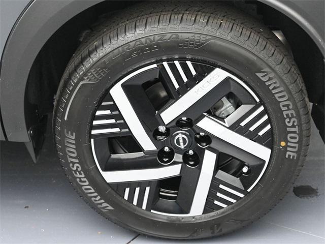 new 2025 Nissan Kicks car, priced at $24,510