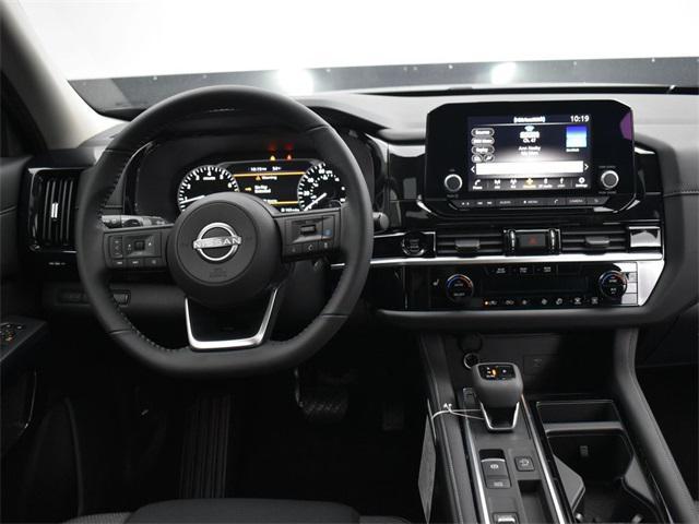 new 2025 Nissan Pathfinder car, priced at $44,445