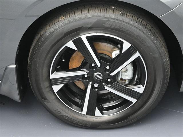 new 2025 Nissan Sentra car, priced at $21,052