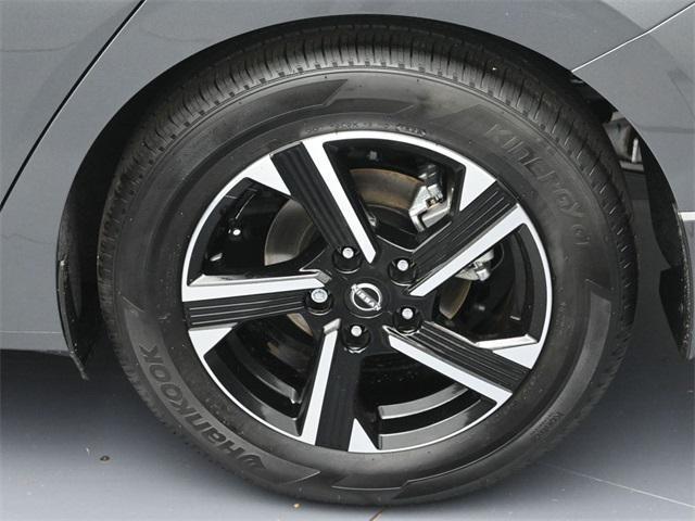 new 2025 Nissan Sentra car, priced at $21,052