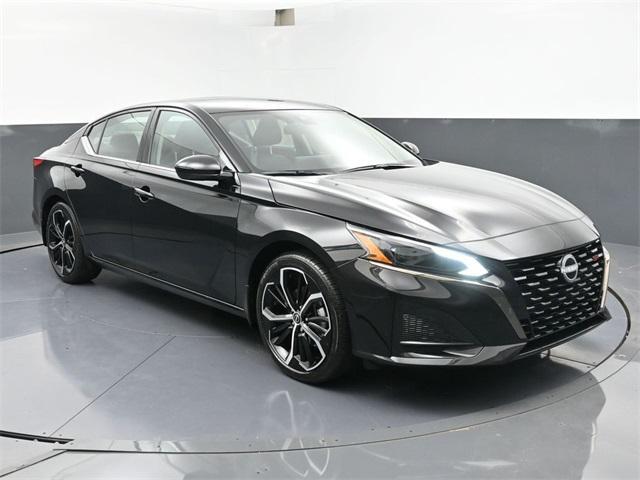 new 2025 Nissan Altima car, priced at $30,976