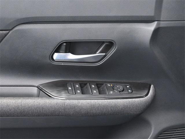 new 2025 Nissan Kicks car, priced at $26,160
