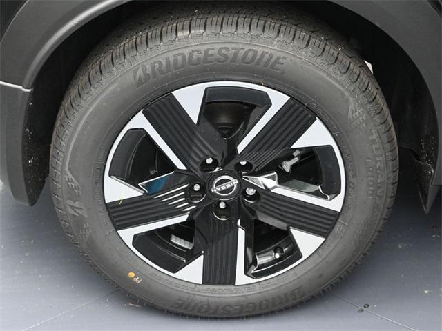 new 2025 Nissan Kicks car, priced at $26,160