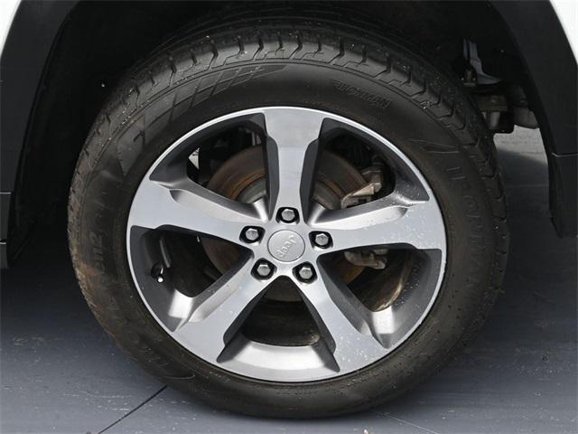 used 2023 Jeep Grand Cherokee car, priced at $27,614