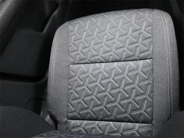 new 2025 Nissan Kicks car