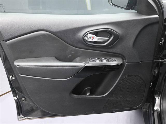 used 2023 Jeep Cherokee car, priced at $21,605