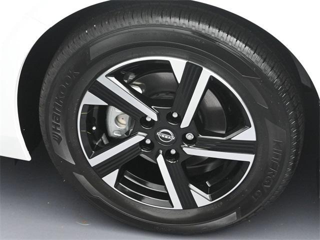 new 2025 Nissan Sentra car, priced at $21,052