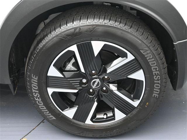 new 2025 Nissan Kicks car, priced at $25,980
