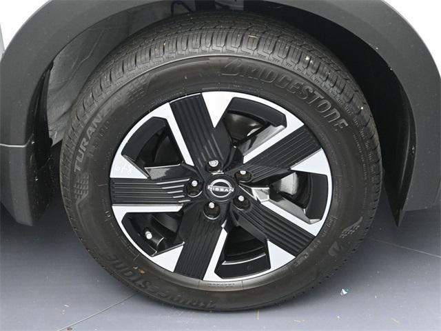 new 2025 Nissan Kicks car, priced at $25,980