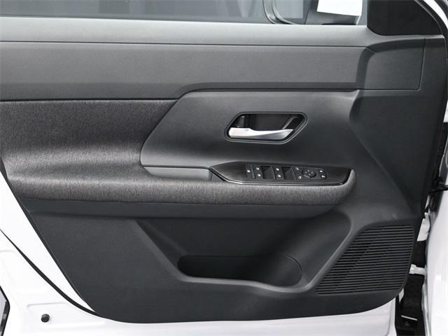new 2025 Nissan Kicks car, priced at $25,980