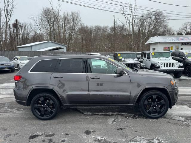 used 2015 Jeep Grand Cherokee car, priced at $14,900