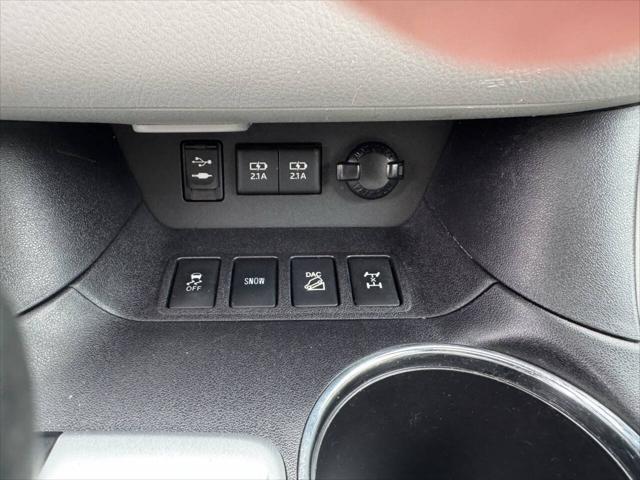 used 2017 Toyota Highlander car, priced at $20,900