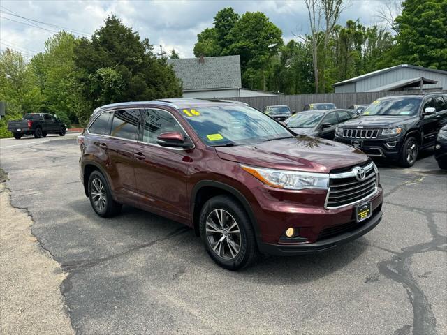 used 2016 Toyota Highlander car, priced at $18,900