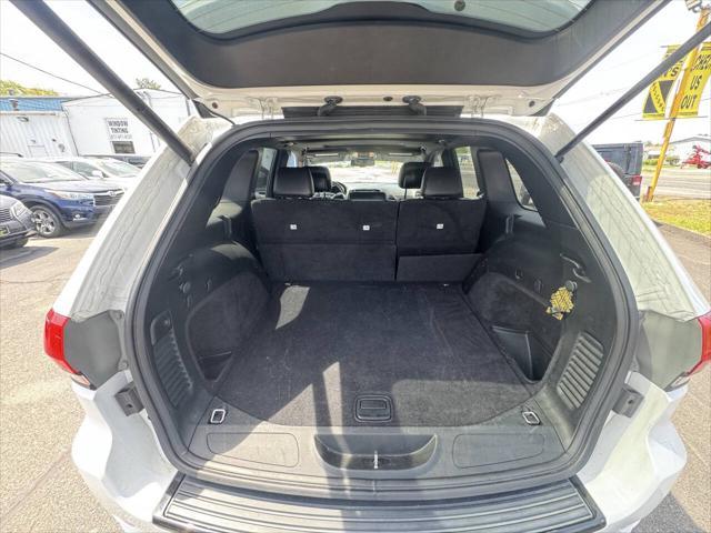 used 2015 Jeep Grand Cherokee car, priced at $13,900