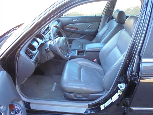 used 2002 Acura RL car, priced at $7,995