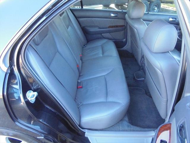 used 2002 Acura RL car, priced at $7,995