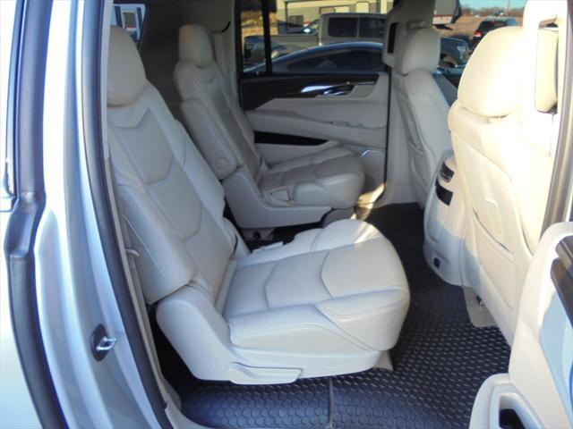 used 2018 Cadillac Escalade ESV car, priced at $31,995