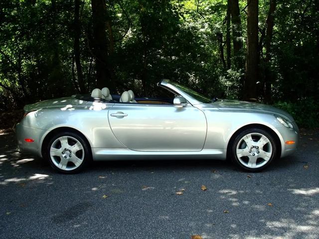 used 2004 Lexus SC 430 car, priced at $16,995