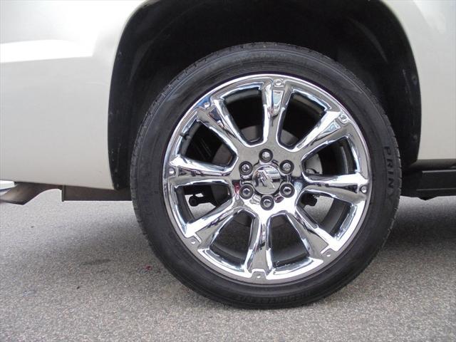 used 2012 Chevrolet Avalanche car, priced at $15,995