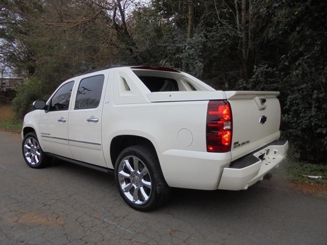 used 2012 Chevrolet Avalanche car, priced at $15,995