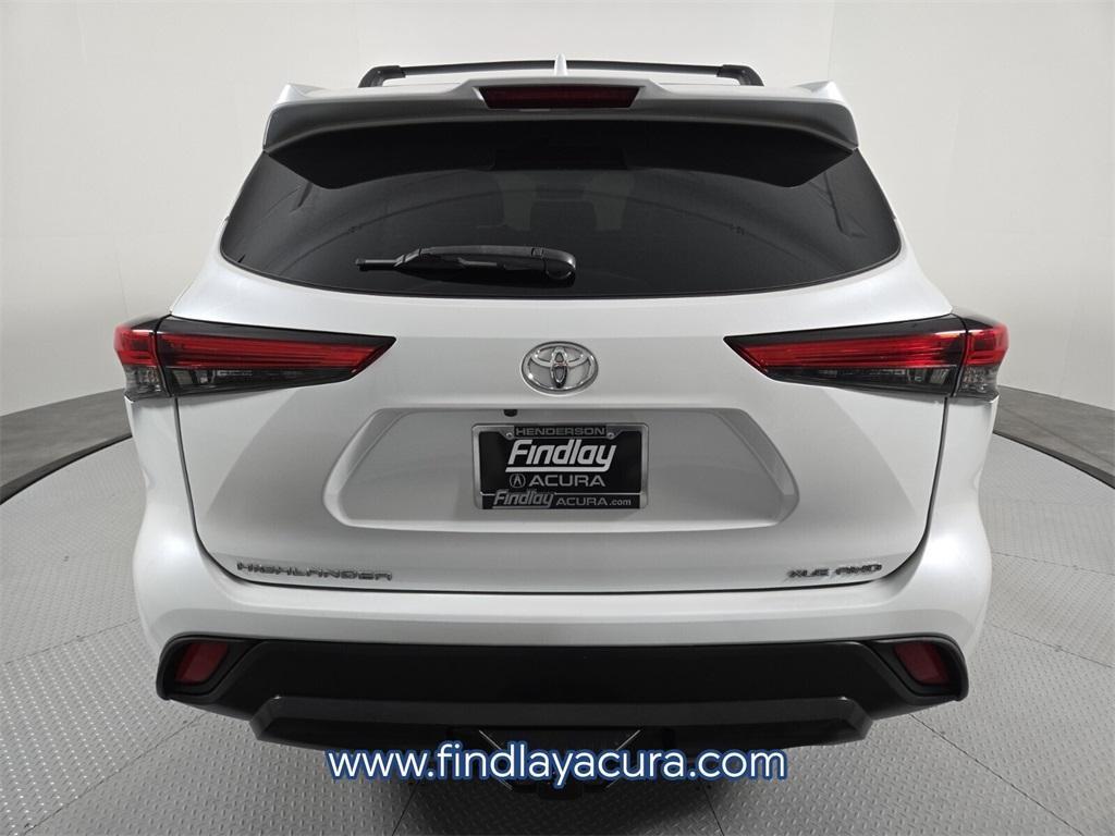 used 2022 Toyota Highlander car, priced at $35,177