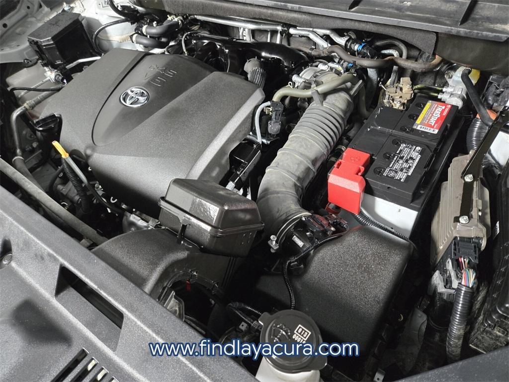 used 2022 Toyota Highlander car, priced at $35,177