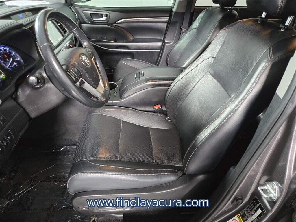 used 2019 Toyota Highlander car, priced at $22,499