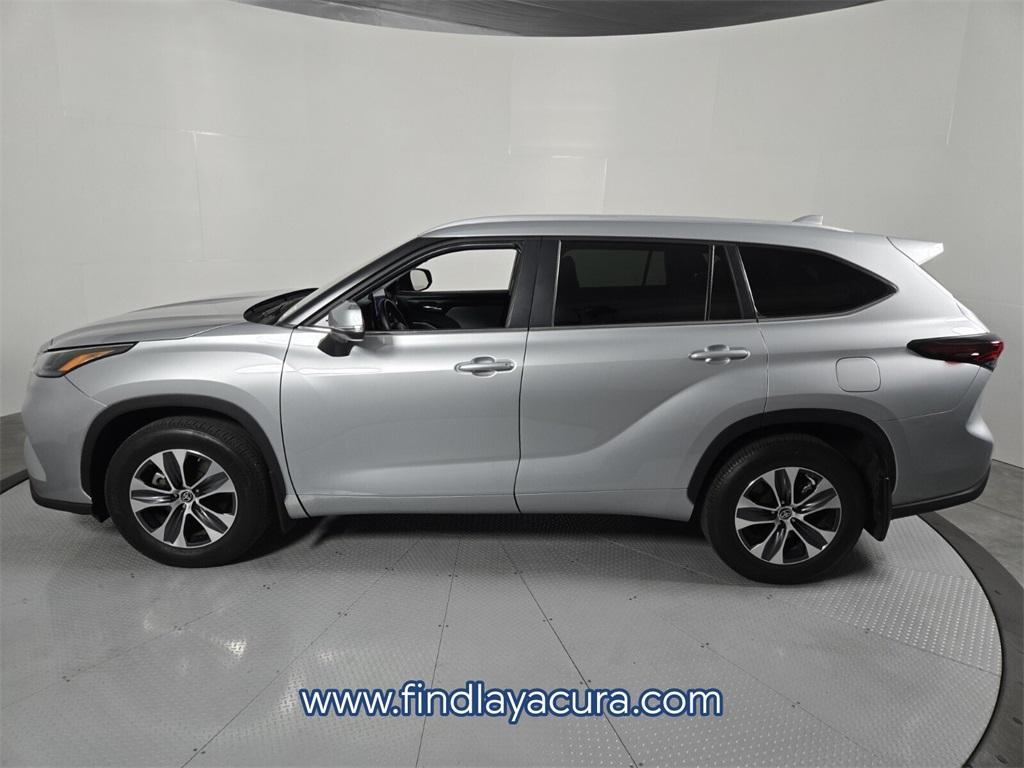 used 2024 Toyota Highlander car, priced at $42,142