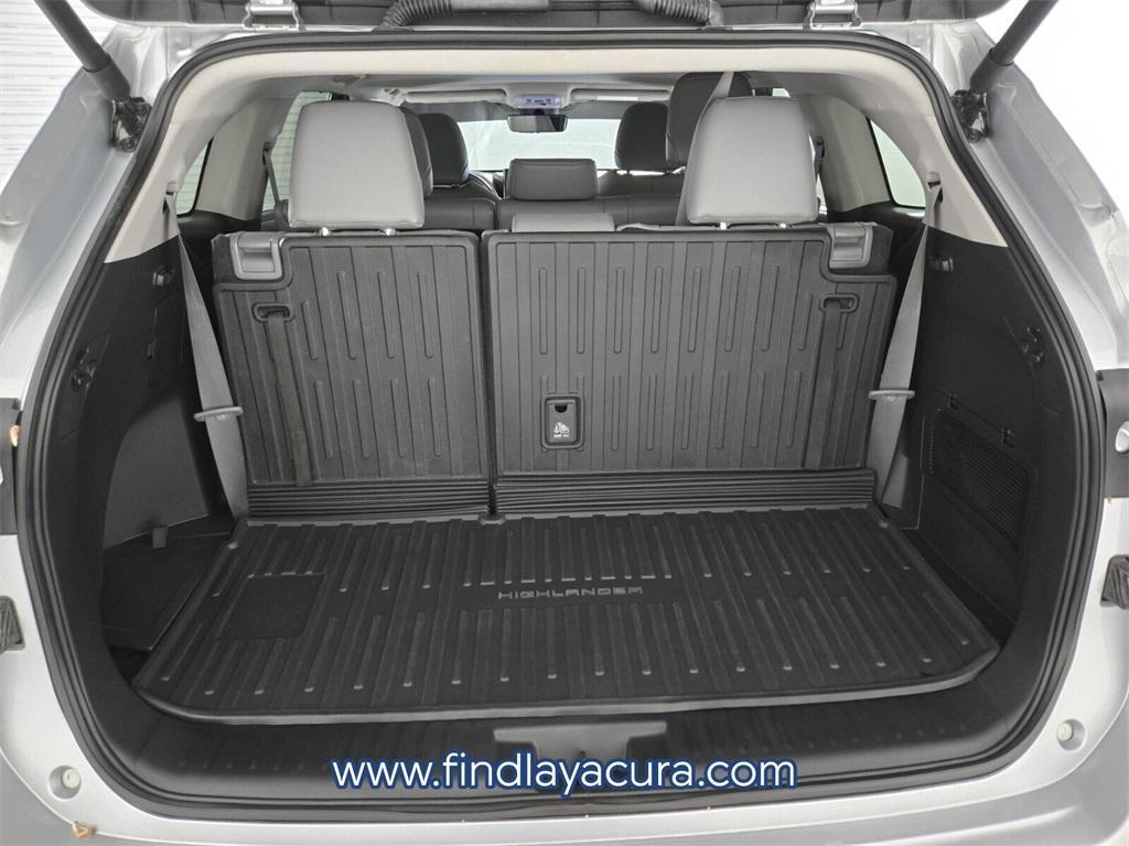 used 2024 Toyota Highlander car, priced at $42,142