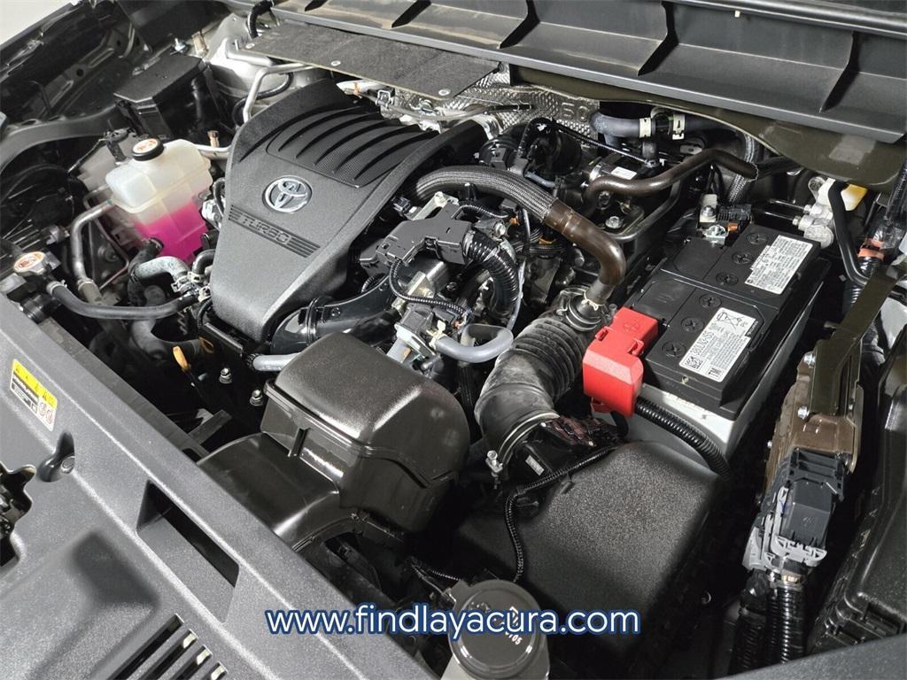 used 2024 Toyota Highlander car, priced at $42,142