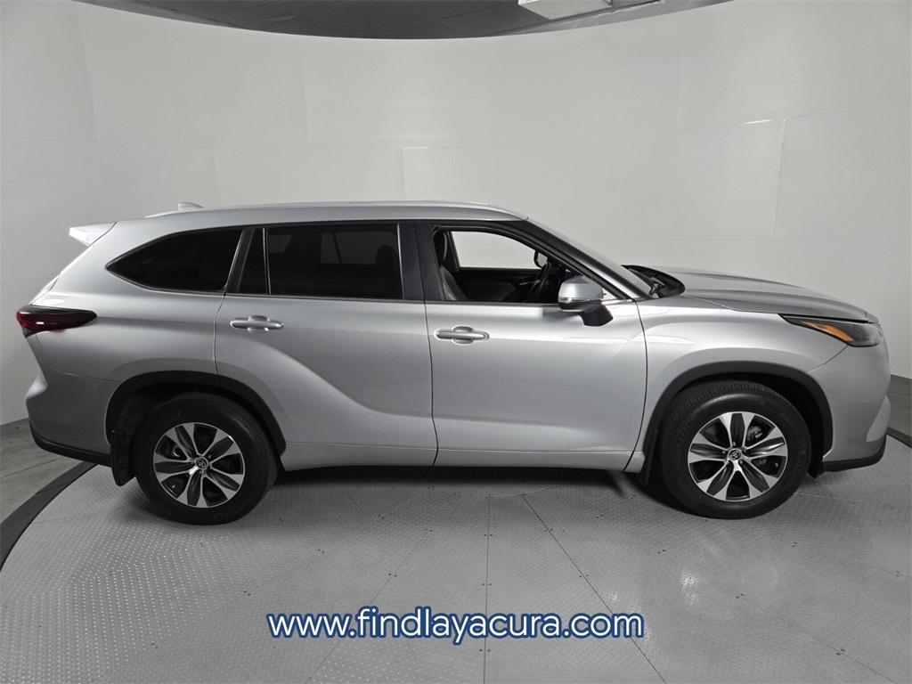 used 2024 Toyota Highlander car, priced at $42,142