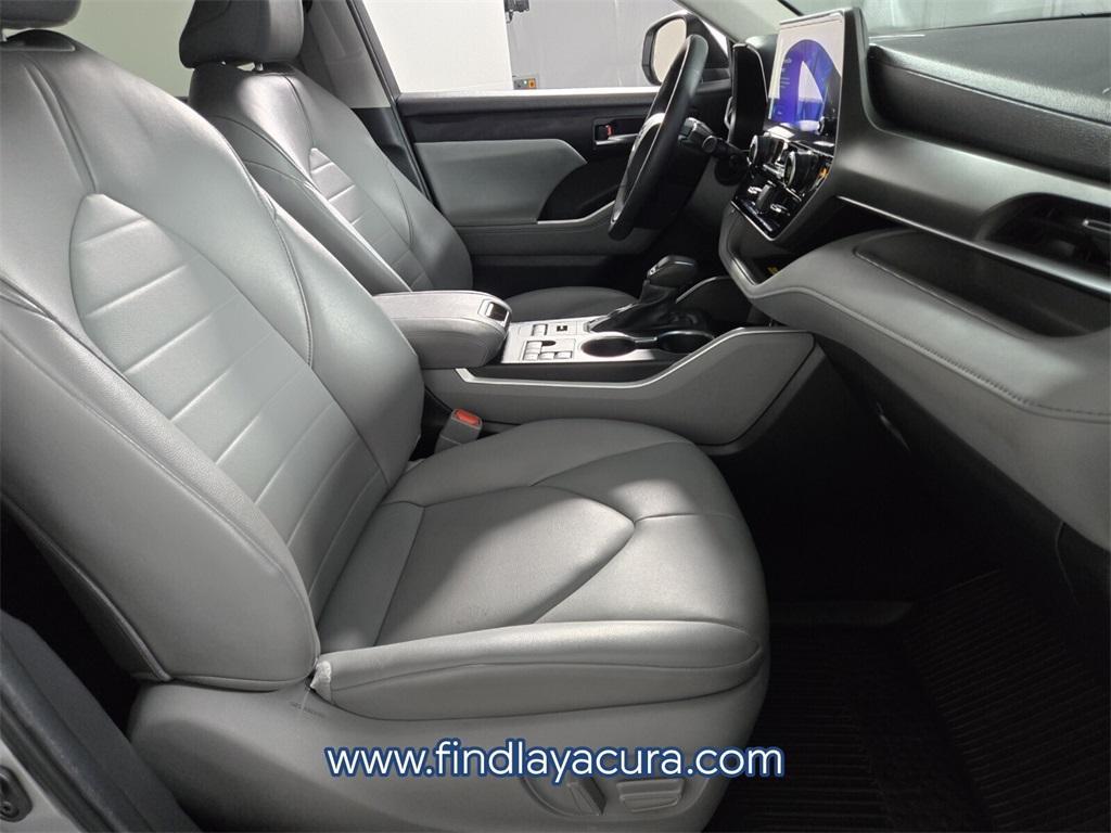 used 2024 Toyota Highlander car, priced at $42,142