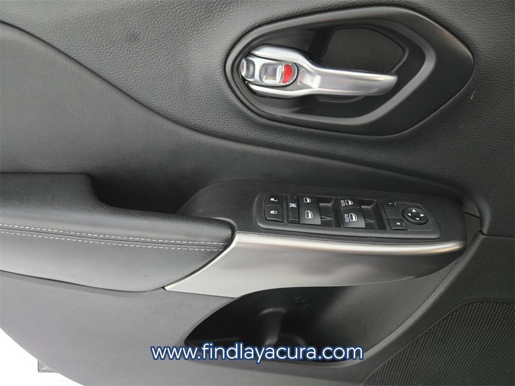 used 2020 Jeep Cherokee car, priced at $15,777