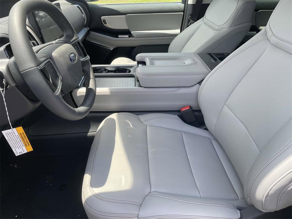 new 2025 Ford Expedition Max car, priced at $70,705