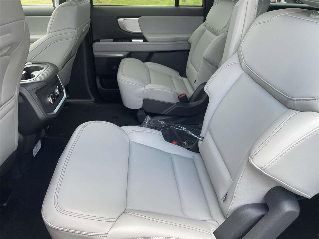 new 2025 Ford Expedition Max car, priced at $70,705
