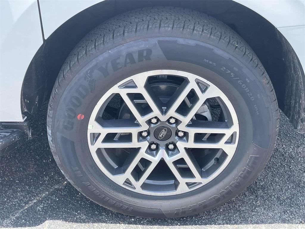 new 2025 Ford Expedition Max car, priced at $70,705